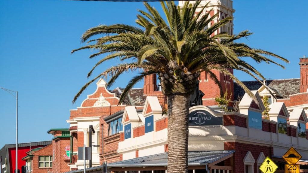 taxi services in Mentone (3194)