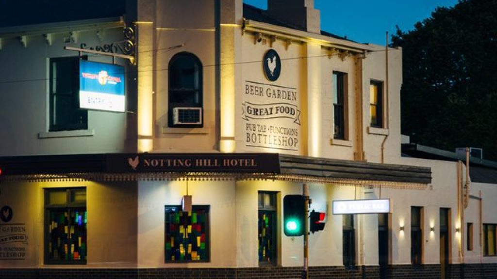 Taxi in Notting Hill